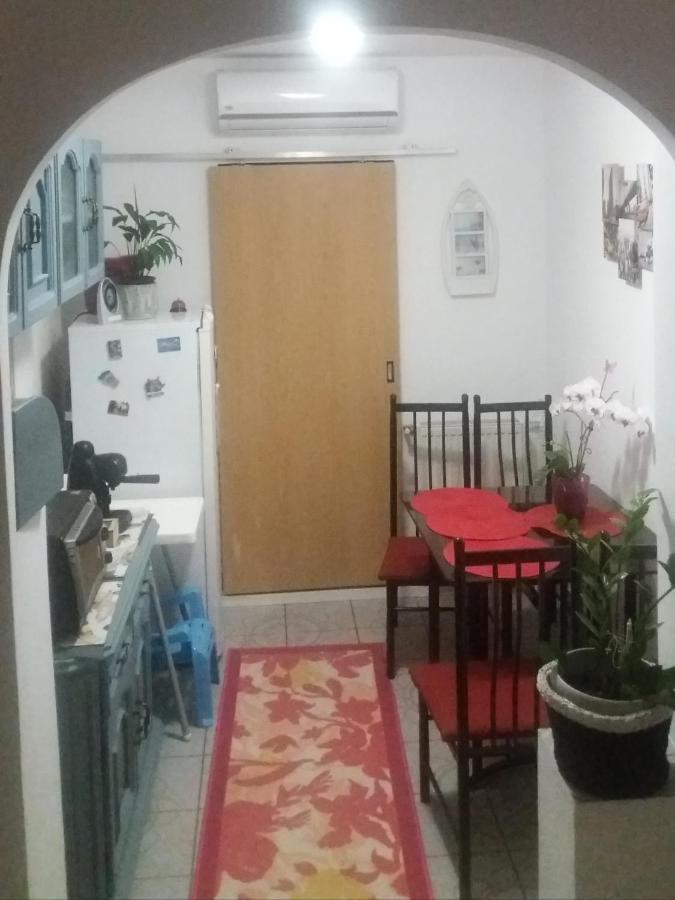 Jorali Appartement Oradea Buitenkant foto